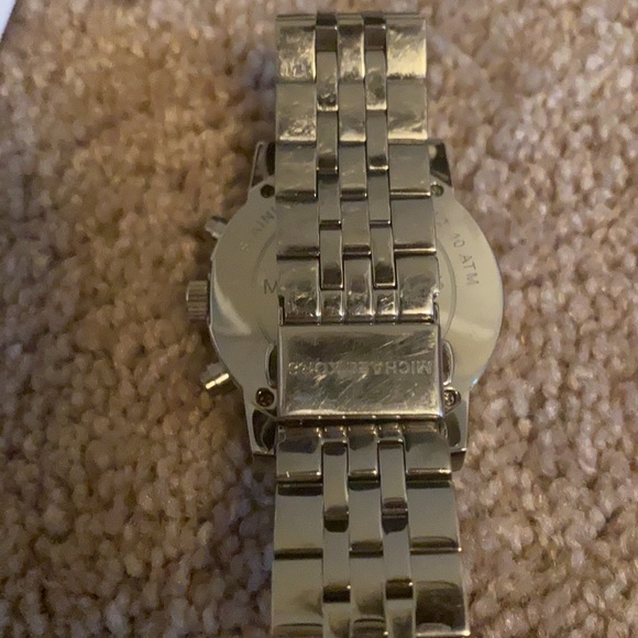 Michael Kors Watch - Picture 6 of 7